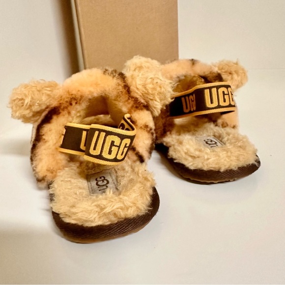 UGG Tiger Slippers With Box - Picture 3 of 5